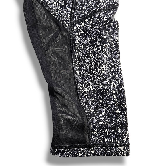 EUC Lululemon Outrun High-Rise Mesh Insert 17" Crop Sz. 4 Splatter White Black - Picture 7 of 11
